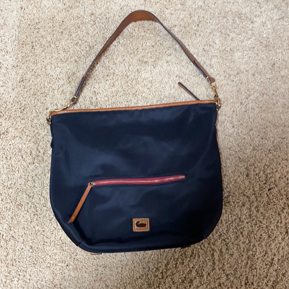 Dooney & Bourke black nylon purse. Like new.
